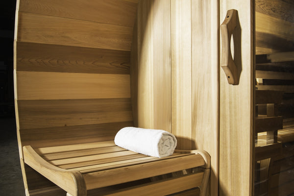 Barrel Sauna Knotty Red Cedar Ø 213 x L 310 cm  With Bevel Roof + Porch