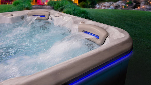 Hydropool Signature 679 Hot Tub - PLATINUM